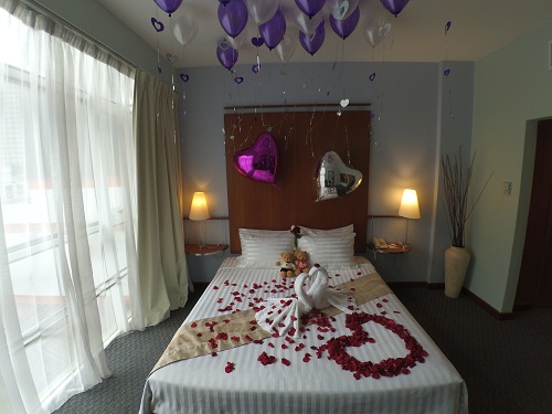 HoneyMoon Suite